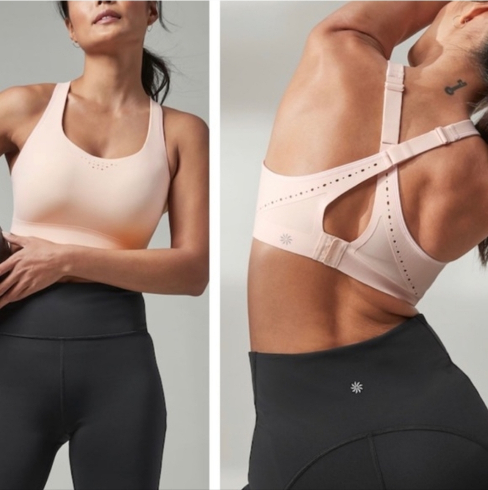 Athleta Phenomena Sports Bra in Blush Pink 36B
